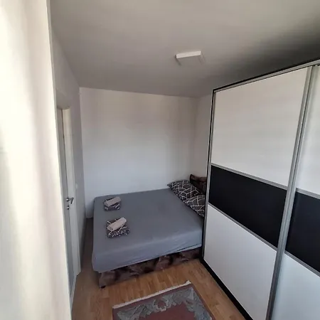 Apartman, - Hrasno